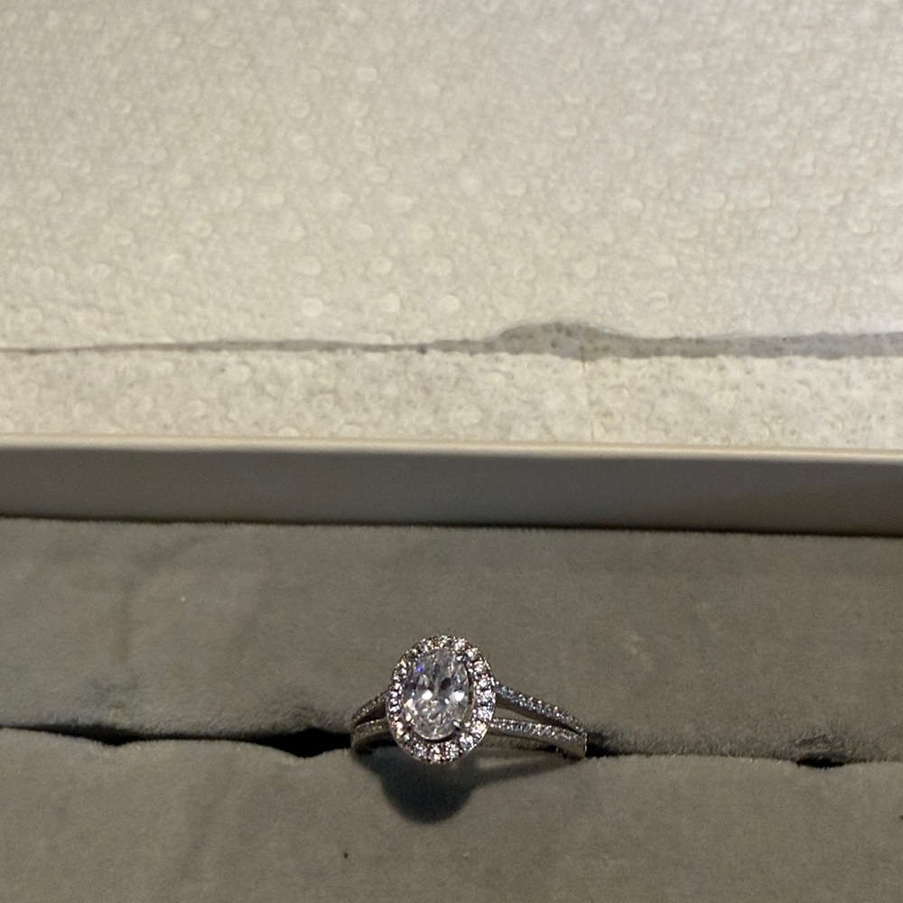Elegant Silver Halo Ring, size 7